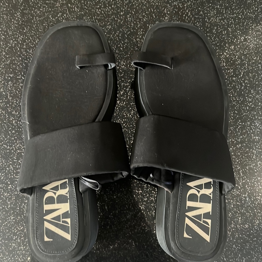 Zara size 11 sandals